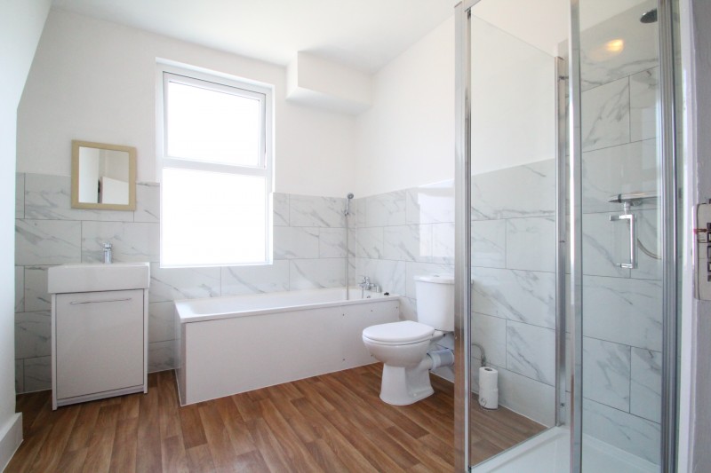 A refreshingly white bathroom 